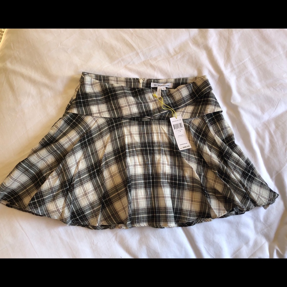 BCBG pleated Mini skirt with tags